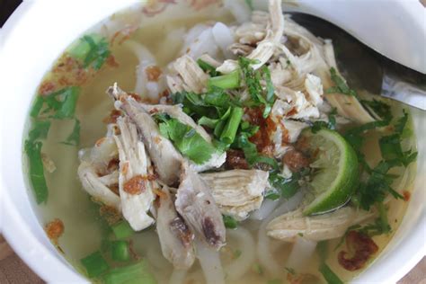 Khao Piak Sien Laotian Fresh Rice Noodle Soup ~ Food Generalist