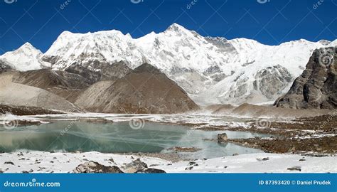 Mount Cho Oyu Mirroring in Lake - Cho Oyu Base Camp Stock Photo - Image ...