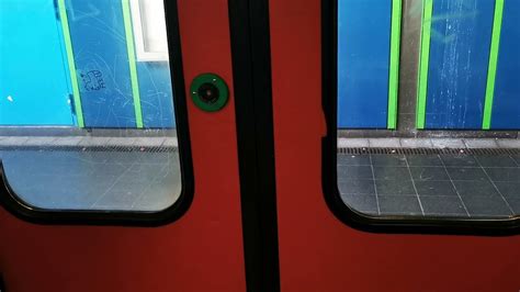 S Bahn Berlin Mitfahrt In Der Ringbahnlinie S Von Ostkreuz Nach