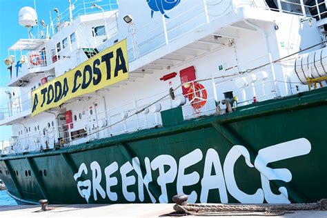 Greenpeace denuncia desde Tenerife los vertidos al mar y la destrucción