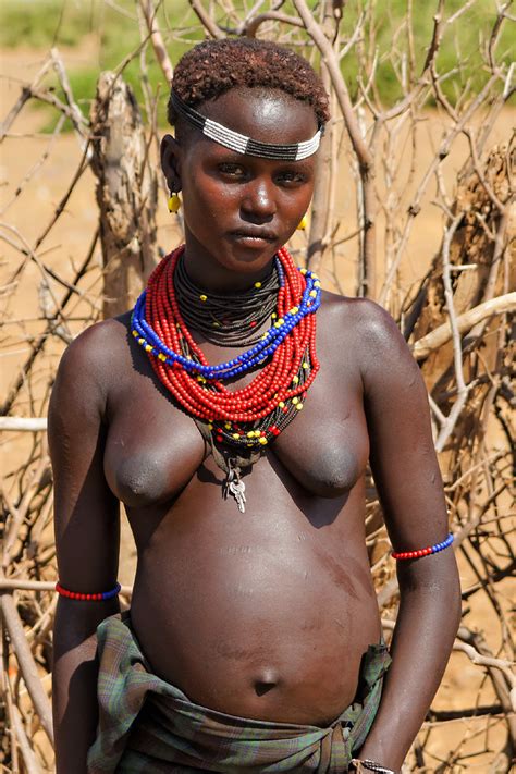Tribù nude africane donna sexy Foto di donne