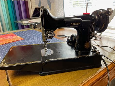 Singer Featherweight Sewing Machine