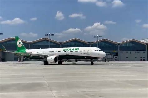 Eva Air Debuts Clark Taipei Route With Inaugural Flight Connects Crk