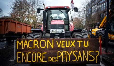 Agricultores De Francia Se Toman Las Calles Cerca De París