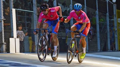 Antonio Cabrera y Felipe Peñaloza marchan terceros en la Madison de