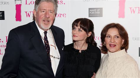 Edward Herrmann, ‘Gilmore Girls’ father, dead at 71 | FOX 5 San Diego ...