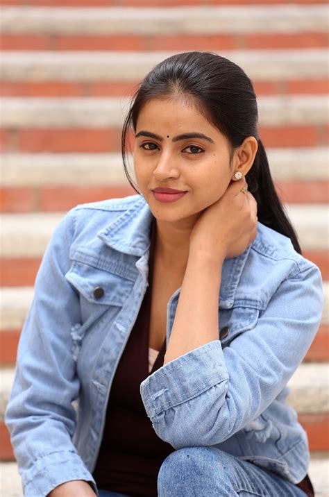 Naveena Reddy Telugu Actress HD Phone Wallpaper Peakpx