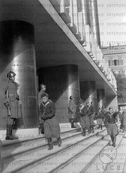 Un Momento Del Cambio Della Guardia Alla Mostra Della Rivoluzione