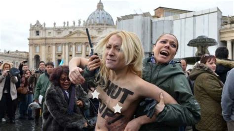 Le Femen Nude In Vaticano Per I Gay DireDonna