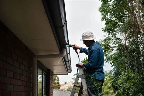 6 Smart Ways To Clean Gutters From The Ground My Backyard Life