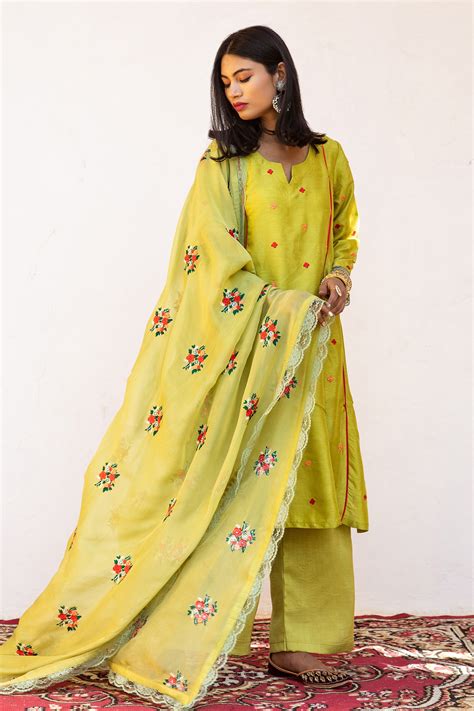 Buy Green Kurta And Pant Raw Silk Embroidered Floral Notched Amaira