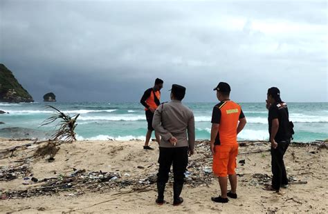 Kamisun Hilang Digulung Gelombang Pencarian Terkendala Ombak Tinggi