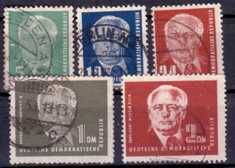 philaseum Briefmarkenserie DDR Präsident Wilhelm Pieck