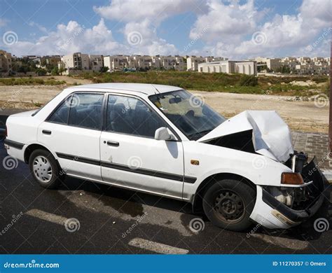 Carro Danificado Imagem De Stock Imagem De Esmagamento