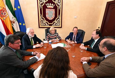 Jerez Da Forma A Los Cursos De Verano Con La Uca Y La Internacional De