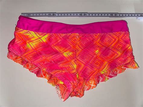 Bunte Bikini Hose Gr S Gebraucht in Grosswangen für CHF mit Lieferung auf Ricardo kaufen