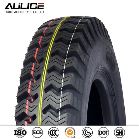 Anti Puncture 825 16 Drive Wheel Bias Tyres Agricultural Tractor Tires