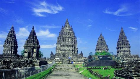 Wisata Candi Prambanan Wisata Sejarah Nusantara Rental Mobil Jogja