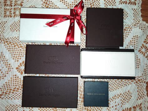 Daniel Wellington Box, Luxury, Watches on Carousell