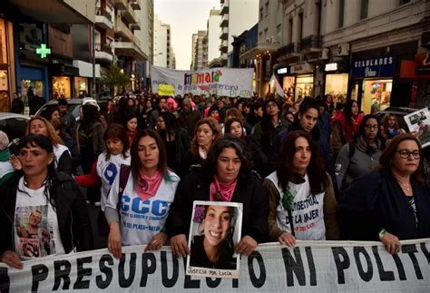 Violencia Machista Y Femicidios Mujeres Se Movilizaron En Mar Del