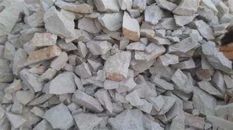 Off White Dolomite Lumps Packaging Type Loose At Rs 5500 Tonne In