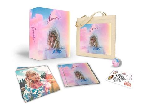 Best Taylor Swift Gifts 2019: Lover Merch, T-Shirt, Books, Fan Artwork