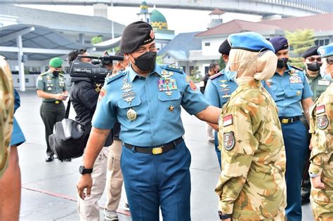 Wakasal Dampingi Kasum Tni Sambut Kedatangan Kri Sim Satgas Mtf