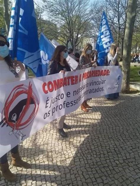 Combater A Precariedade Justo E Necess Rio Vincular Os Professores