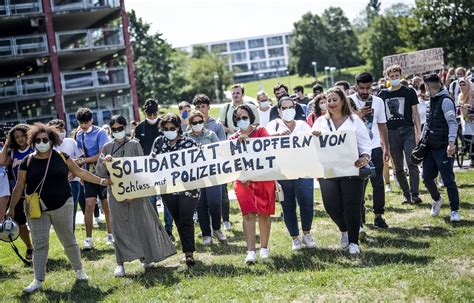 Düsseldorf Demo gegen Polizeigewalt weniger Teilnehmer als erwartet