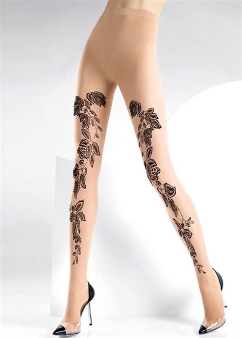 Фото Pierre Mantoux Осень Зима 2016 2017 Tights Hosiery Fashion