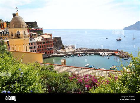 Vernazza Cinque Terre Italy View Of The Beautiful Fishing Village