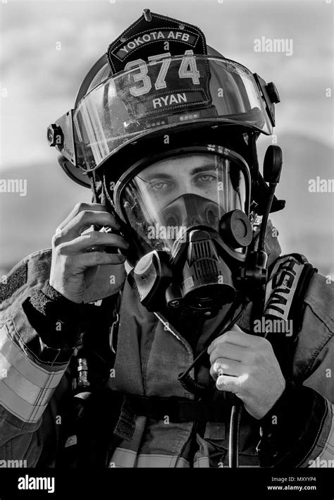 La formation de tir réel des avions Banque d images noir et blanc Alamy