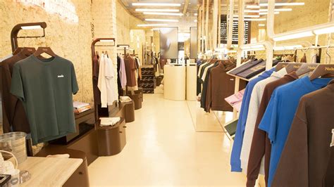 El imperio de Bruno y Álex con Nude Project facturan millones con sus sudaderas virales