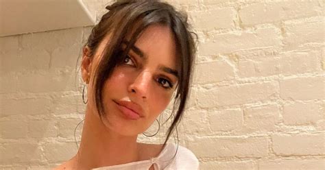 Emily Ratajkowski En Micro Short Le Top Model Adopte Cette Nouvelle