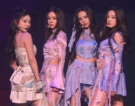 Kpop Girl Groups Korean Girl Groups Kpop Girls Black Mamba Fandom Concert Fits Stage