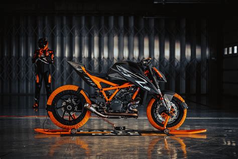 Ktm Super Duke Rr Exclusividad Y Potencia En Forma De Naked