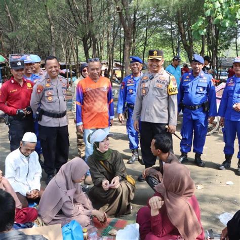 Libur Lebaran Destinasi Wisata Pantai Kota Tegal Ramai Pengunjung