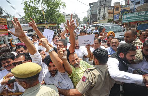 Cong Holds Protest Against Bjp Govts Failure To Curb Terrorism In J