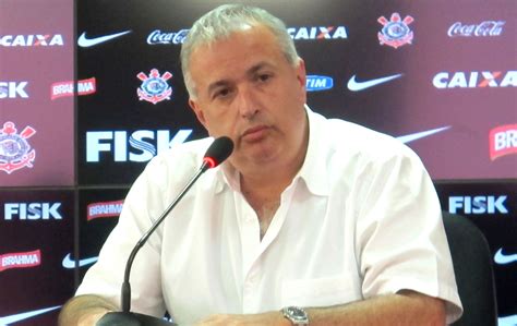 Roberto de Andrade anuncia candidatura à eleição do Corinthians