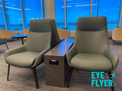 Delta Sky Club Minneapolis G Concourse Review Seating Chairs Eye Of The Flyer