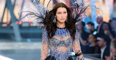 Bella Hadid Victorias Secret Fashion Show 2017