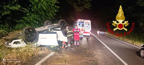 Scontro Tra Tre Auto Sulla Variante Ferita Una Donna Irpinianews It