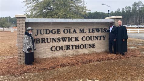 Chief Justice Paul Newby Honored Ola M Lewis At Courthouse Dedication