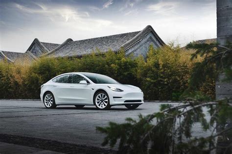 Tesla Taglia I Prezzi Sconto Di 2 000 Euro Su Model 3 E Non Solo