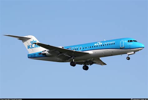 PH KZP KLM Cityhopper Fokker 70 F28 Mark 0070 Photo By Ronald