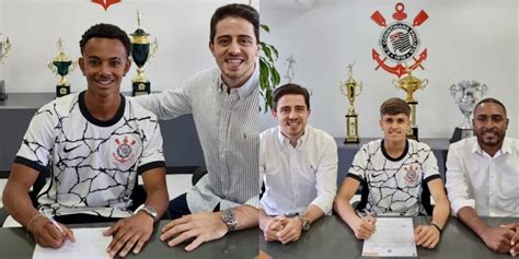 Jogador odiado pela torcida do Corinthians é problema para Luxa