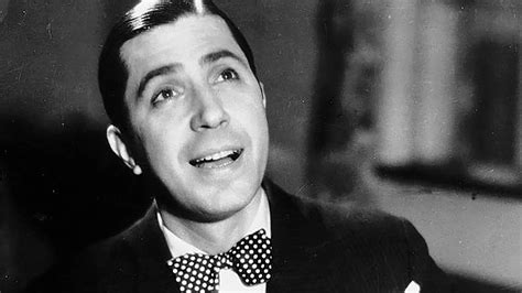 Carlos Gardel La Increíble Y Fugaz Vida Del Inmigrante Que Se Convirtió En La Máxima Voz Y Mito