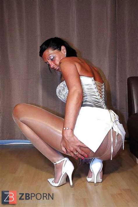 Deanna Torrid Mature Chick ZB Porn