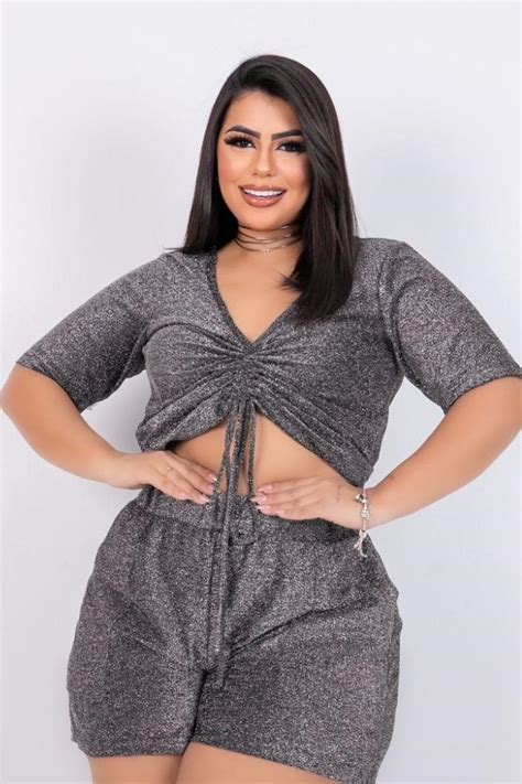 Conjunto Cropped E Shorts Plus Size Em Brilho Lurex