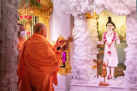 Tapomurti Shri Nilkanth Varni Murti Sthapan Ceremony Robbinsville Nj Usa